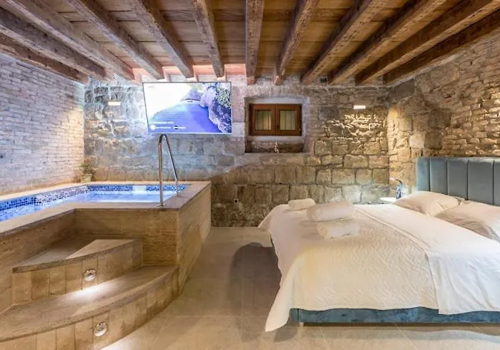 Royal Spa-latum Apartment Split